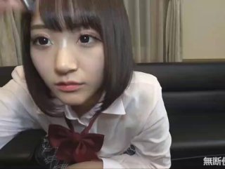 少女在感性的按摩后被猛烈地操